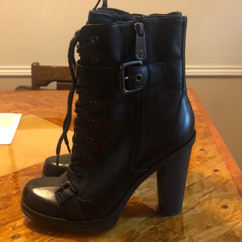 Guess high heeled zip boot